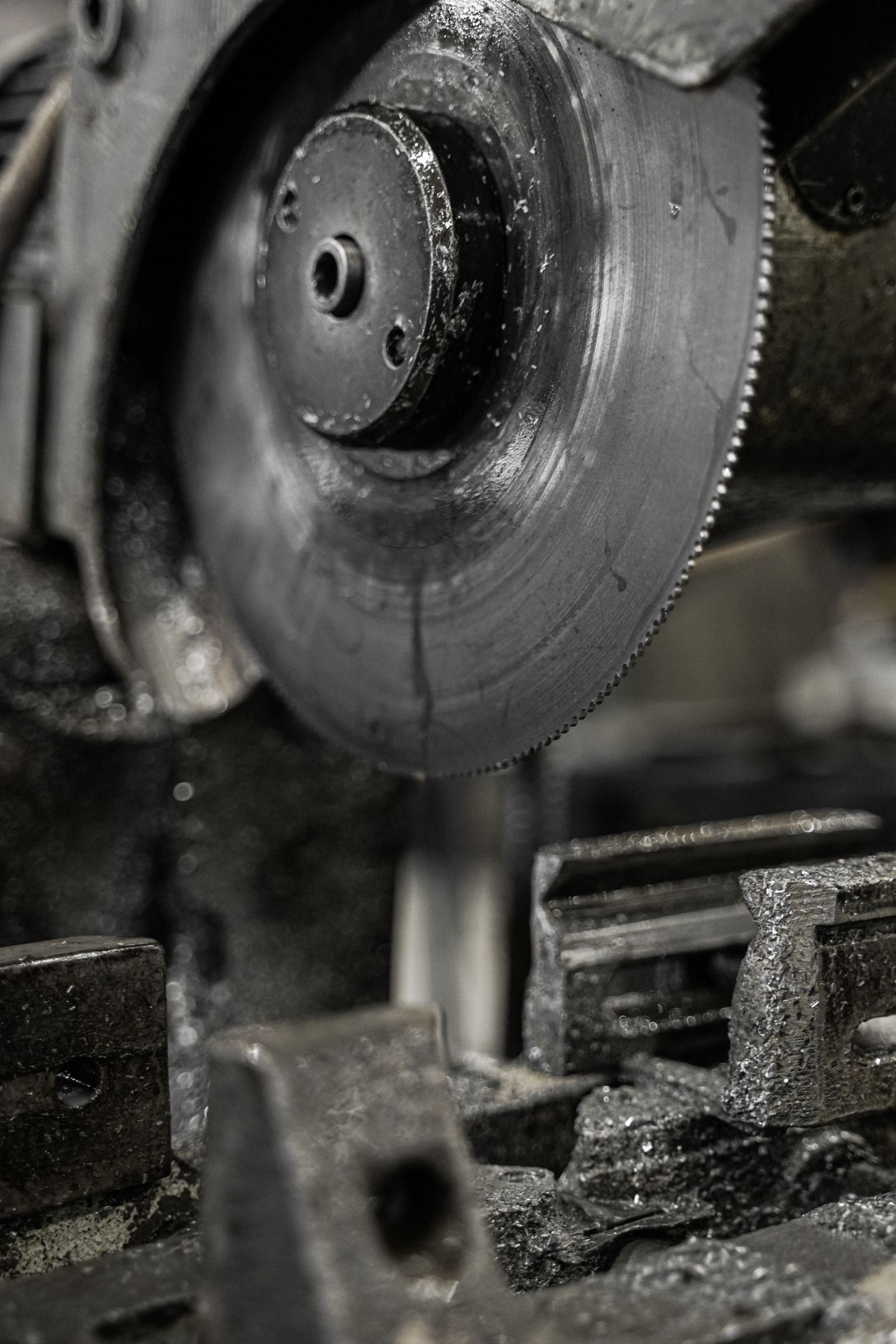 Centerless-ground cylindrical pin