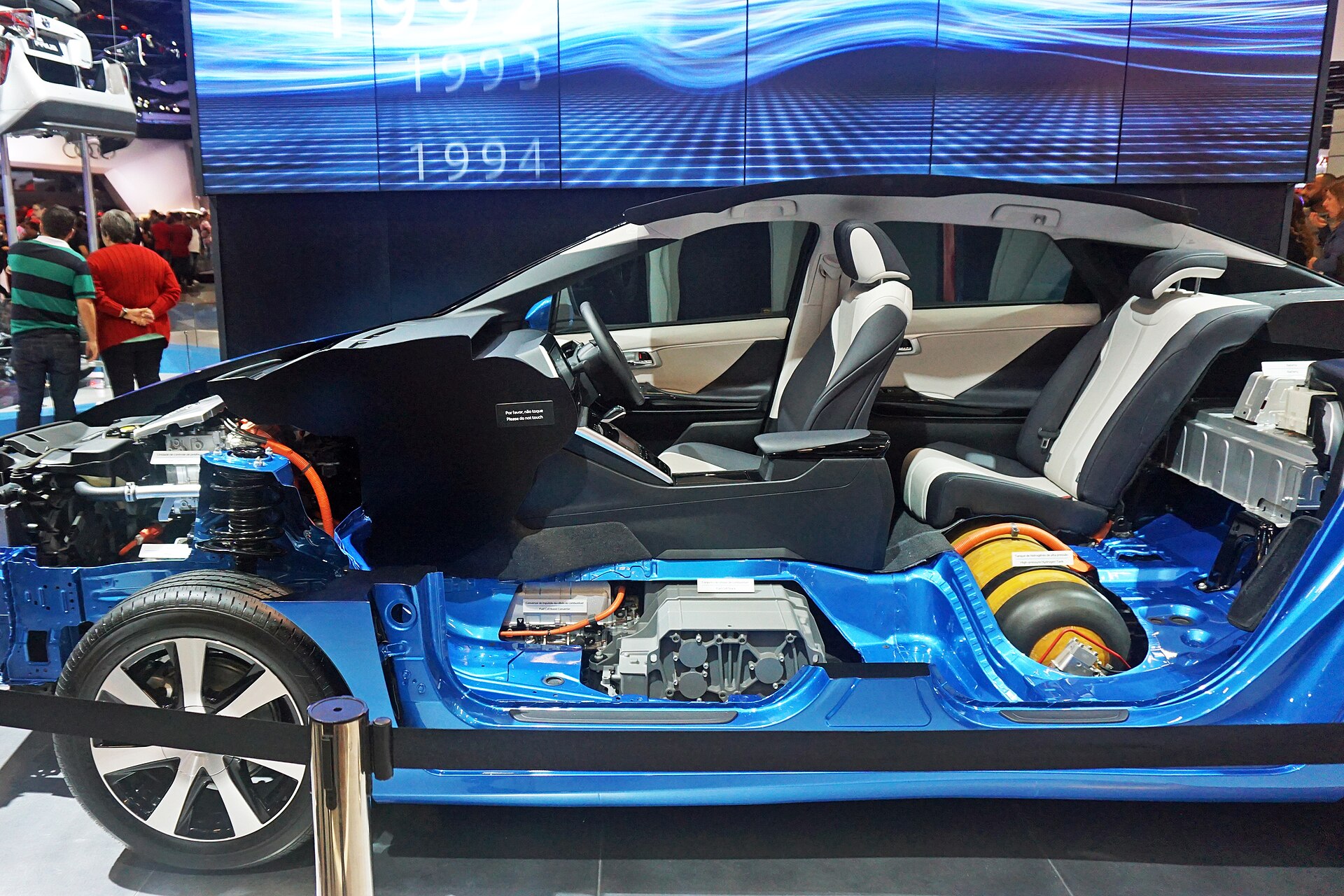 Fuel cell bipolar plate and stack components